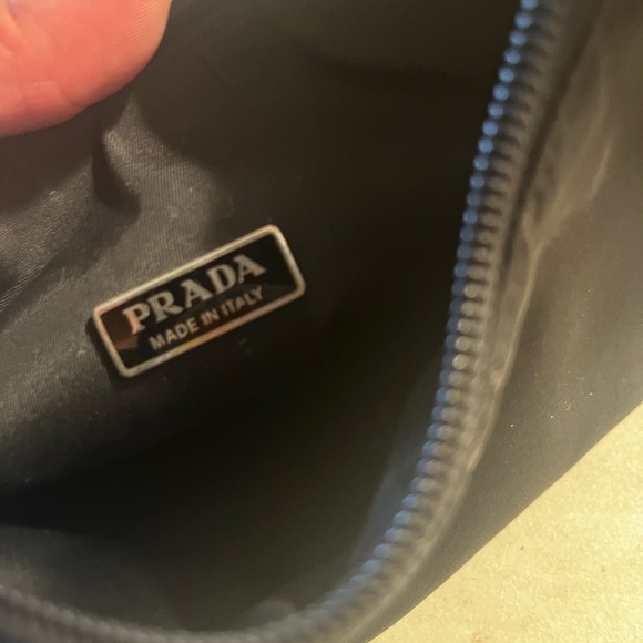 Prada bag - Picture 3 of 6